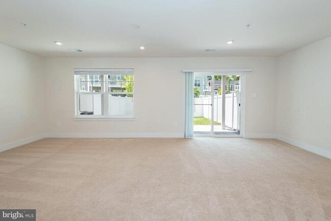 Building Photo - 8380 Amber Beacon Cir