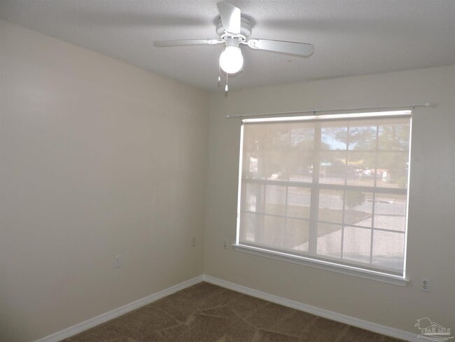 Building Photo - 1160 Sweetbriar St