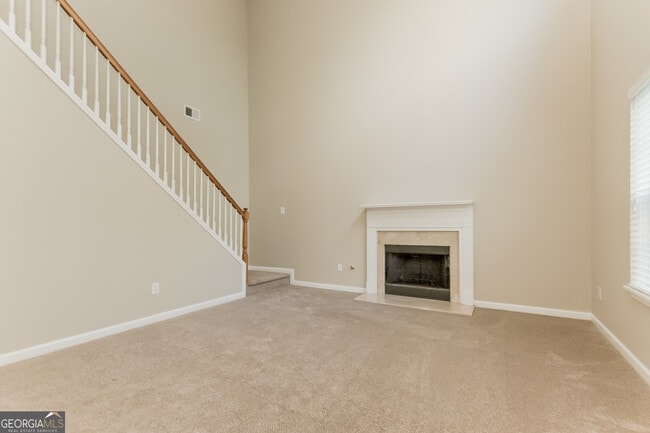 Building Photo - 827 Shadow Lake Dr