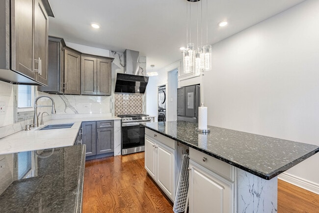 Building Photo - 7219 S Peoria St