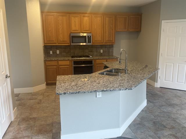 Building Photo - 6753 Cedar Cove Dr