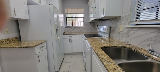 Building Photo - 5288 Treetops Dr