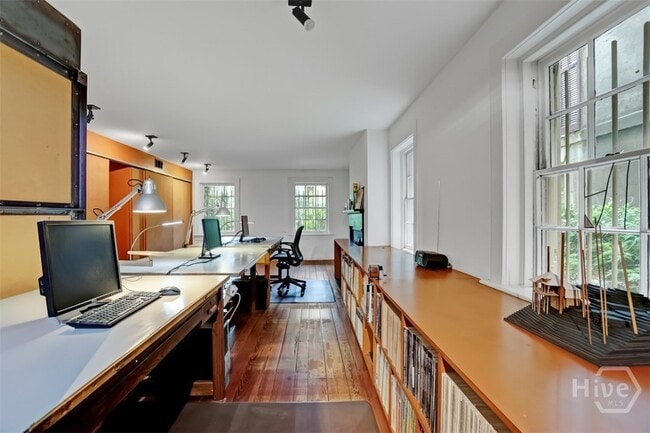 Building Photo - 216 E Gaston St