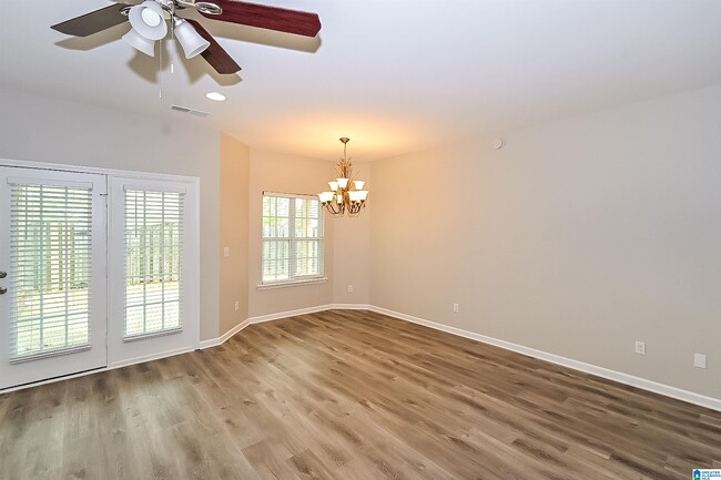 Building Photo - 2048 Fairbank Cir