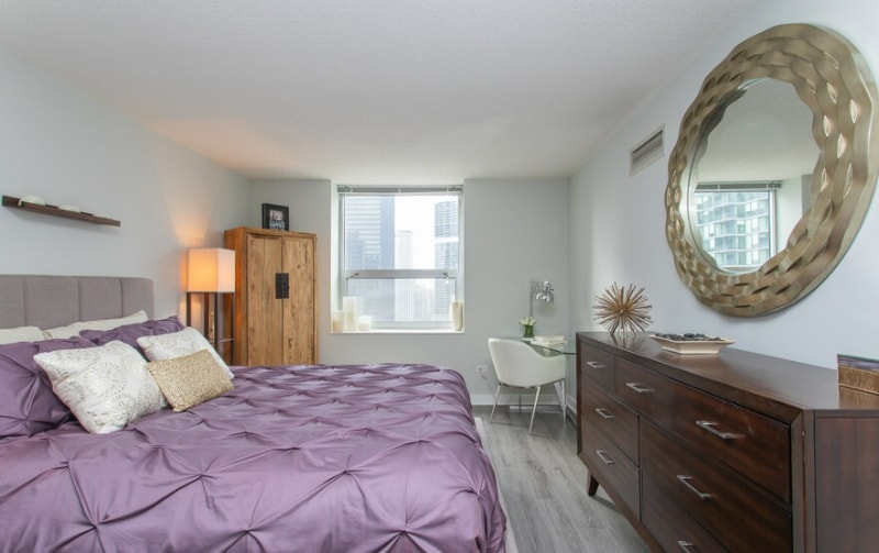 Building Photo - 541 N State St