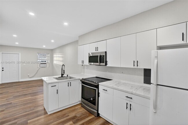 Building Photo - 4801 NW 33rd Ave