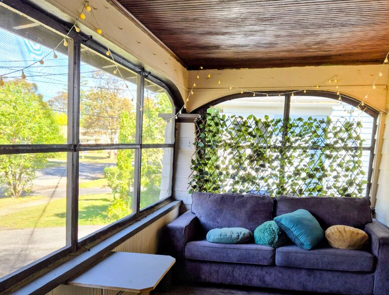 Building Photo - 114 Fayette Blvd