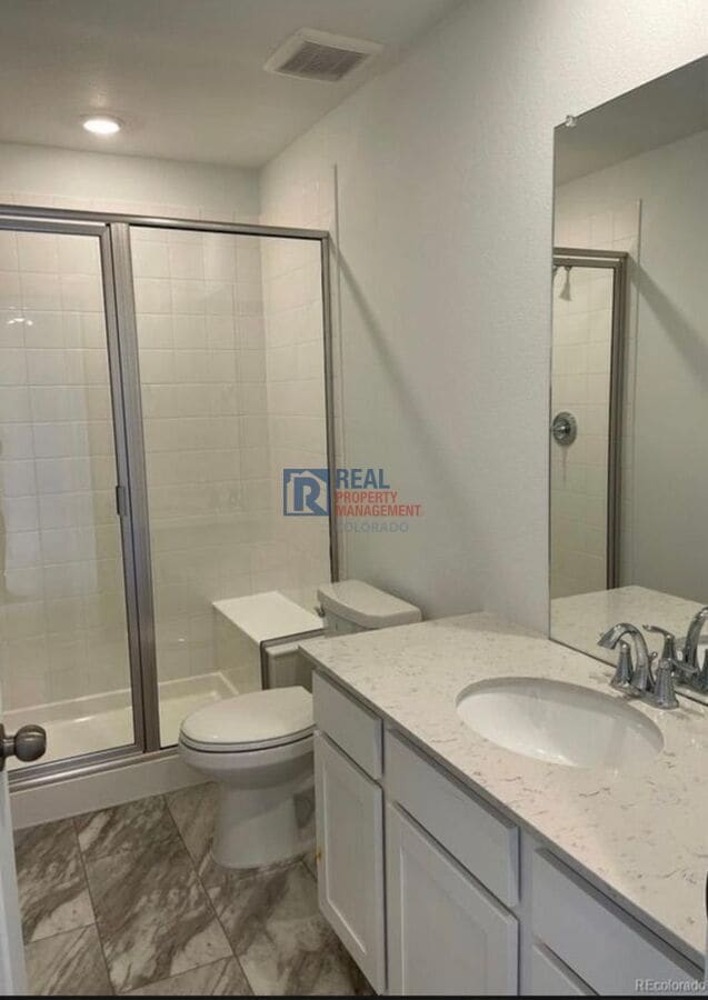 Building Photo - 5525 Wisteria Ave