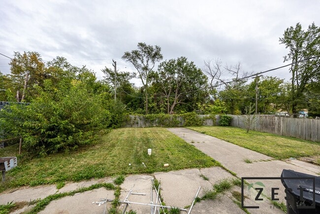 Building Photo - PRE LEASING! Beautiful 3 BEDROOM!