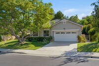 Building Photo - Gorgeous Single Story Home in Santa Clarita!
