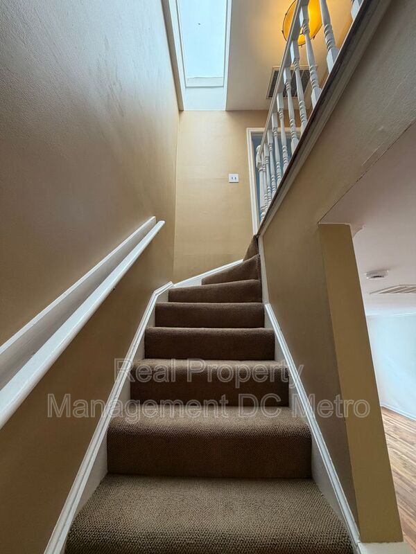 Building Photo - 1406 Carrollsburg Pl SW