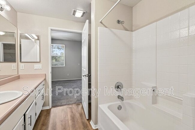 Building Photo - 44722 Adam Ln