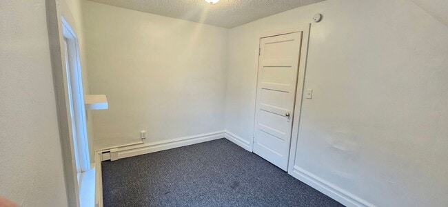 Building Photo - 227 S 16th St