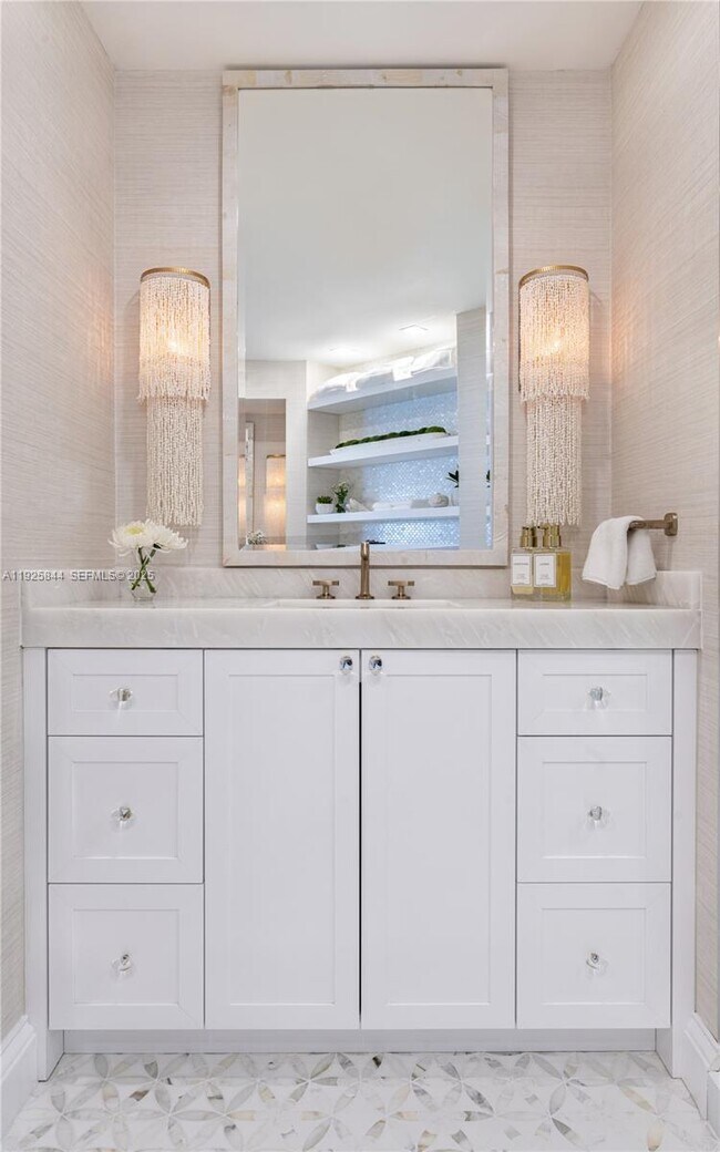 Building Photo - 5757 Collins Ave