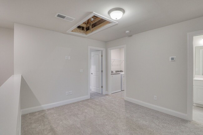 Building Photo - 1705 Tahoma Dr