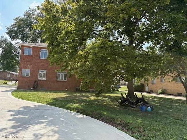 Building Photo - 163 Kenridge Rd