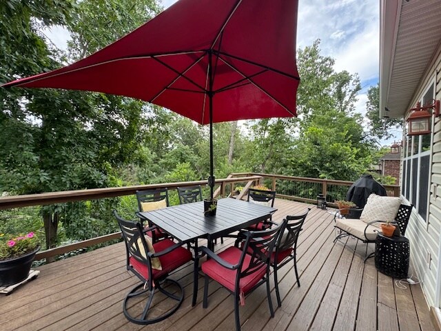 Building Photo - 3906 NE Cadbury Ave