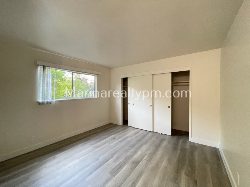 Building Photo - 129-191 Hilborn St