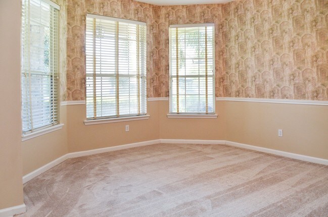 Building Photo - Exceptional Four Bedroom Home Located In Victoria Lakes!