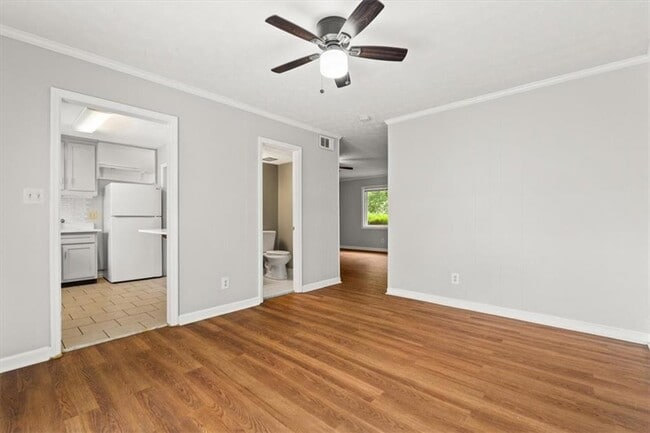 Building Photo - 360 Winding River Dr