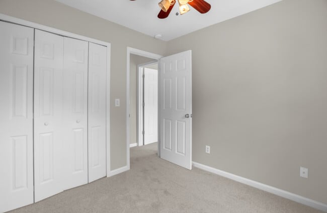 Building Photo - 202 Tallula Ln
