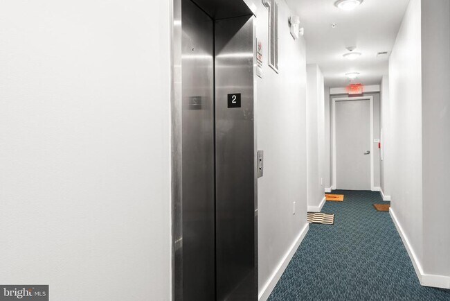 Building Photo - 435 R St NW