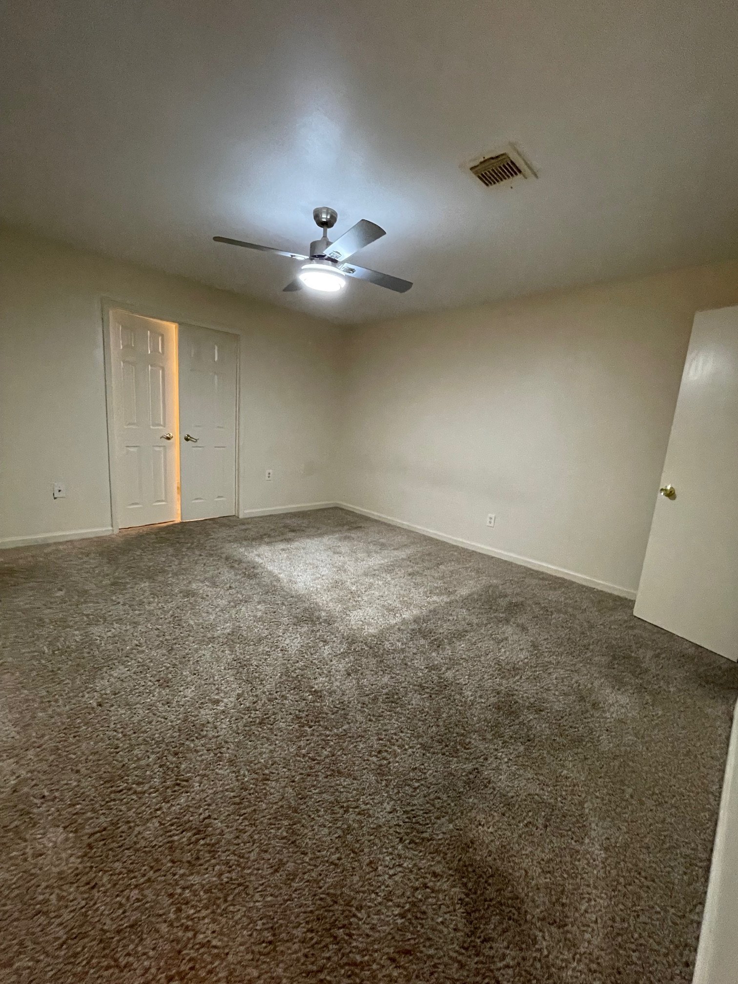 Building Photo - 2627 Old Fort Rd