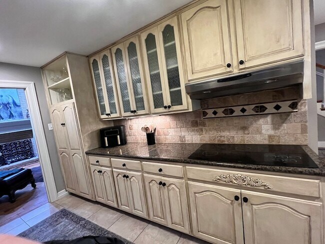 Building Photo - 37 Lafayette Pl