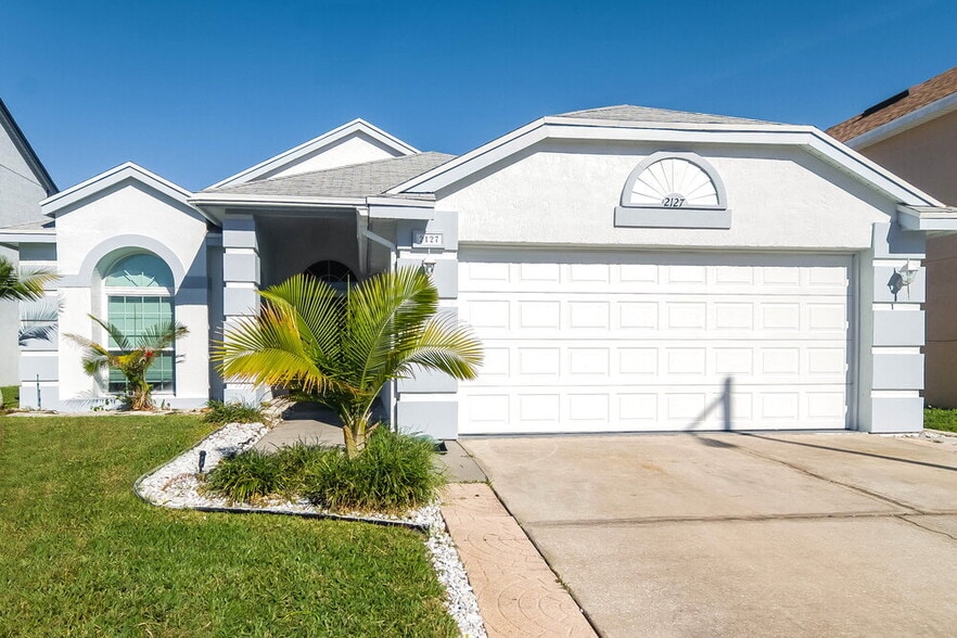 Primary Photo - 2127 Newt St