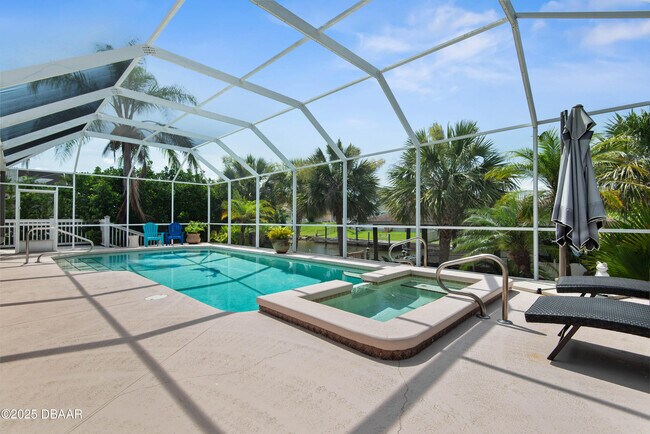 Building Photo - 15 Coolidge Ct