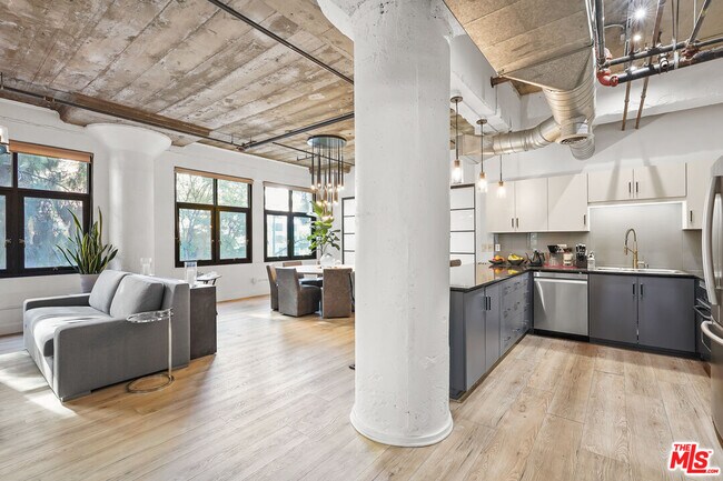 Building Photo - 1100 S Grand Ave