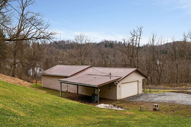 Building Photo - 301 Chew St