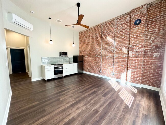 Building Photo - Modern Living with a Touch of Historic Charm