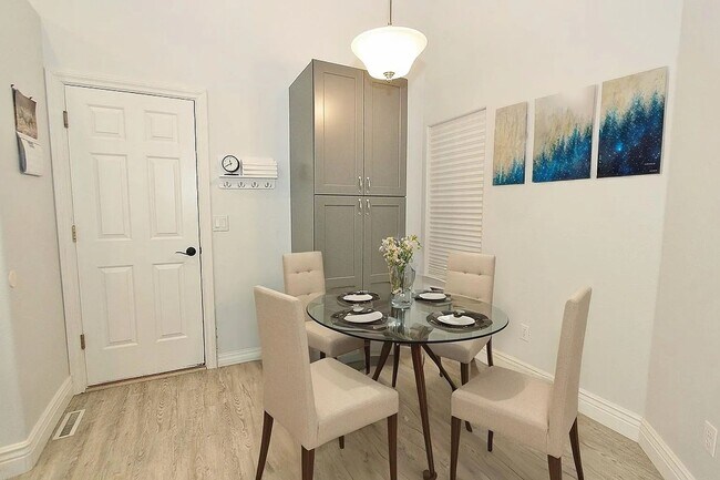 Building Photo - Charming Single-Level Home in Southeast Bo...