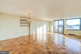 Building Photo - 490 M St SW