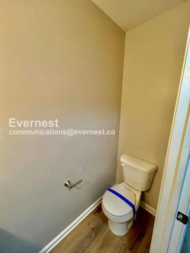 Building Photo - Limited Time Special Offer / 4 Bed, 2.5 Bath Home with Garage / Pet-Friendly / Vouchers Accepted ...