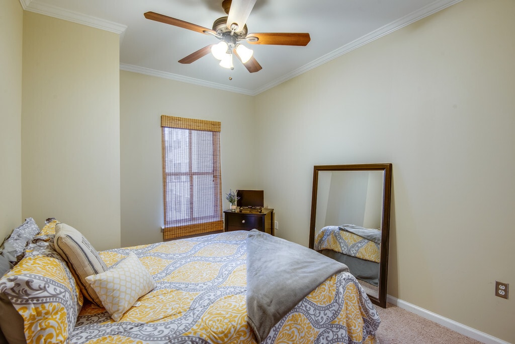 2nd Bedroom with large walk in closet - 1803 Broadway