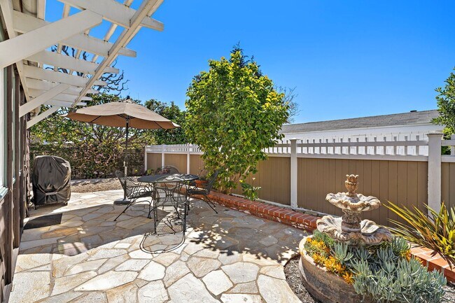 Building Photo - Laguna Village Furnished Rental