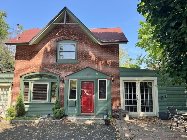 Primary Photo - 29 Eld St