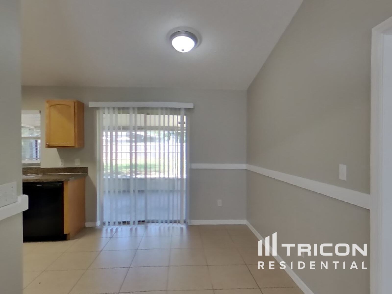 Building Photo - 1583 Naples Cir