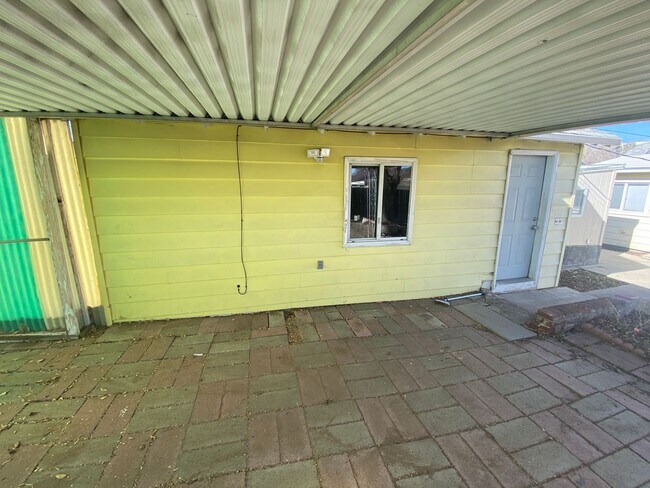 Building Photo - 710 Hood Ave