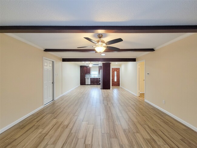 Building Photo - 12611 Dermott Dr