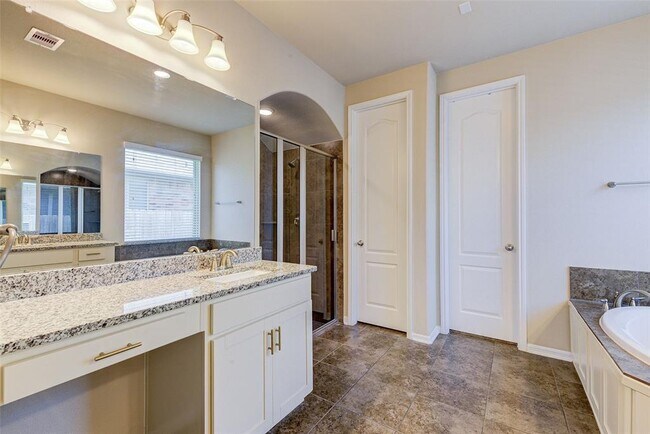 Building Photo - 29302 Wood Lily Dr