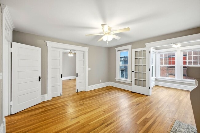 Building Photo - 342 Taylor Ave