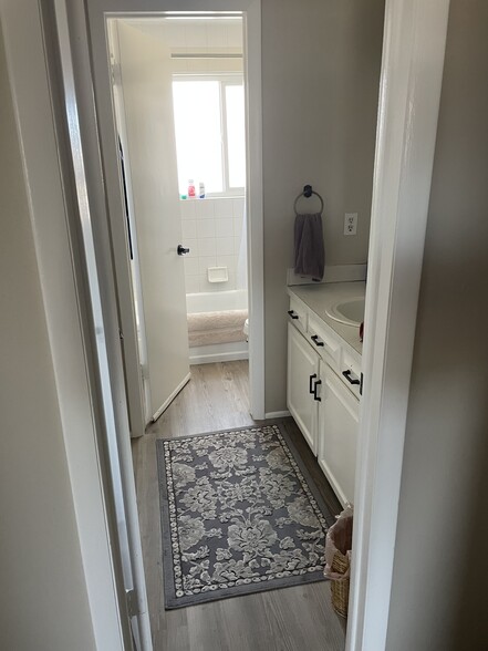 Master Bath - 6759 W Portland Ave