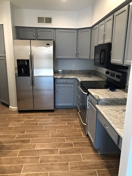 Building Photo - 4354 E Sandia St