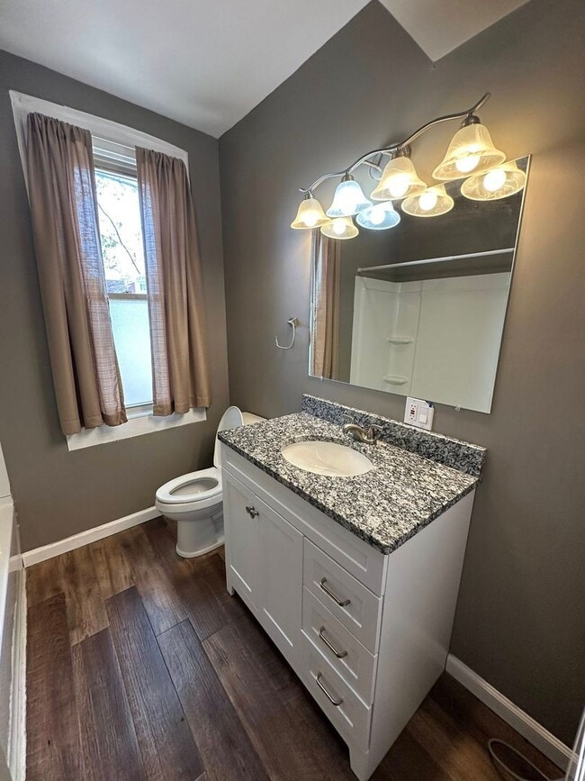 Building Photo - 309 S 8th St