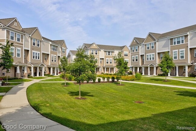 Building Photo - 2500 Normandy Rd