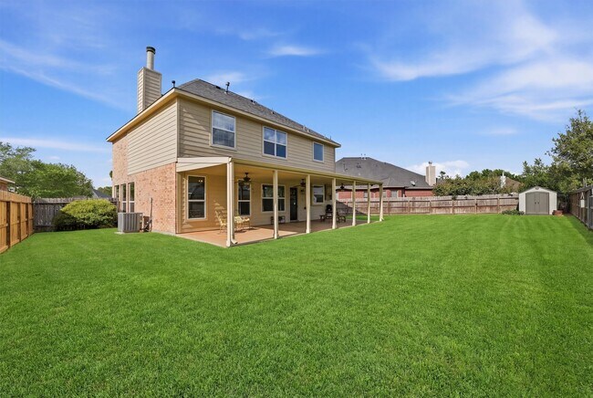 Building Photo - 6215 Lake Chase Ct