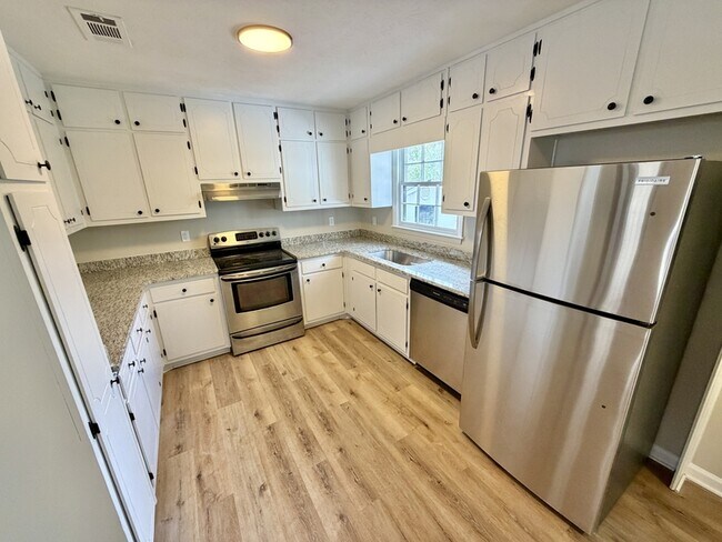 Building Photo - 80 Glenn Burnie Dr